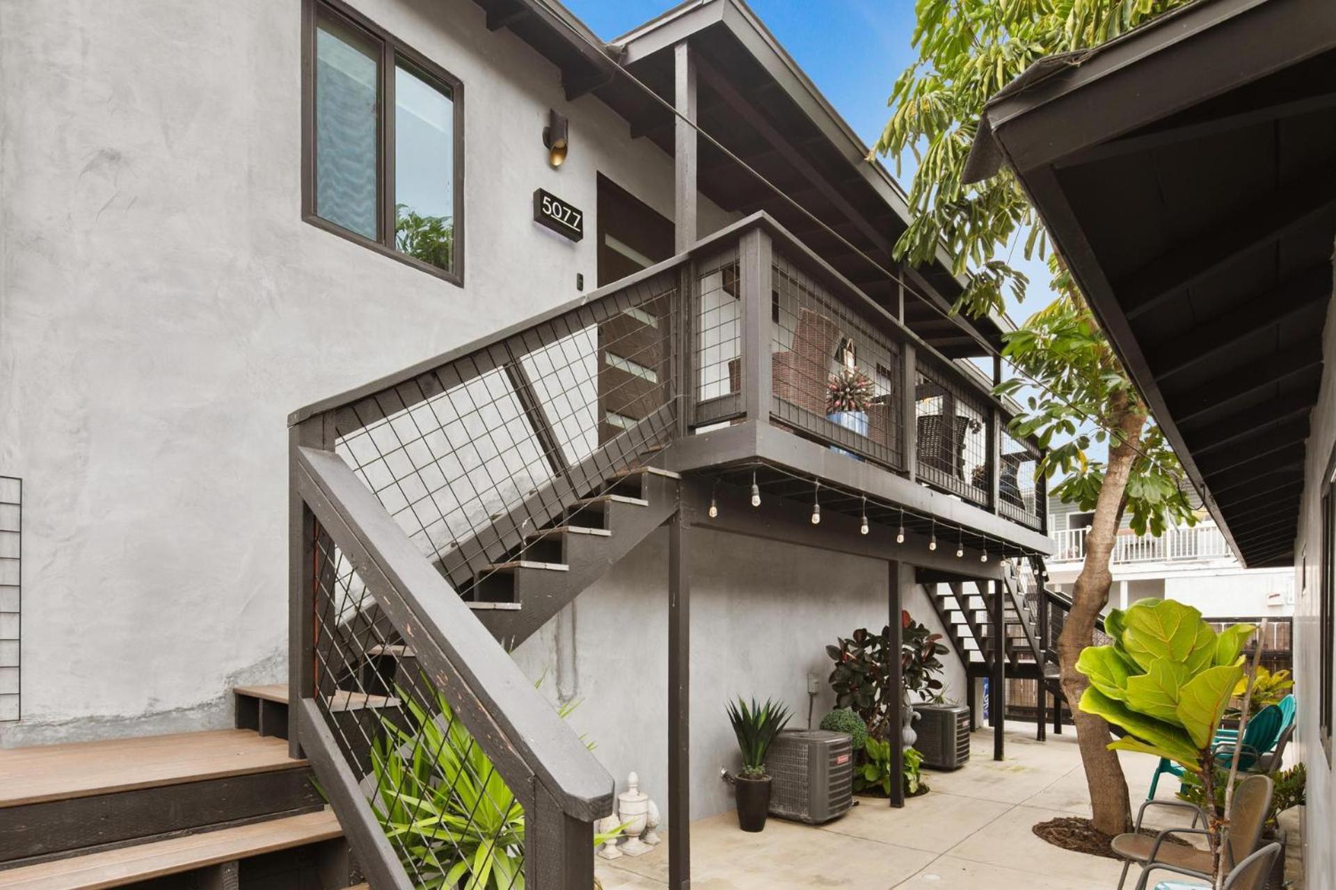 Appartamento Modern 1 Bedroom 2 Blocks 2